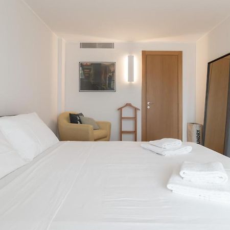 Italianway - Imperia 43 Apartment Milan Bagian luar foto
