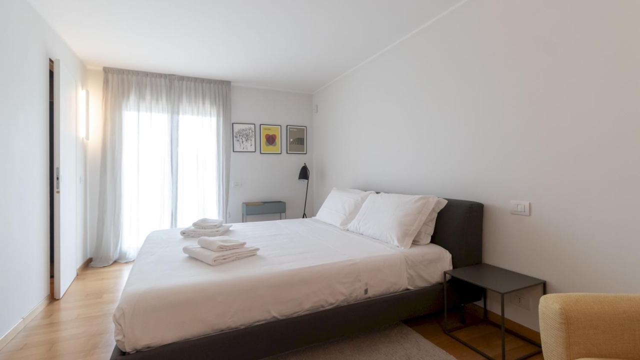 Italianway - Imperia 43 Apartment Milan Bagian luar foto